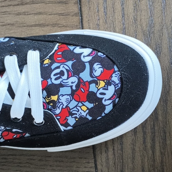 Disney's Men's Mickey Mouse Graphic Print Low Top Sneakers     Size 11.5    NWT - Picture 7 of 14